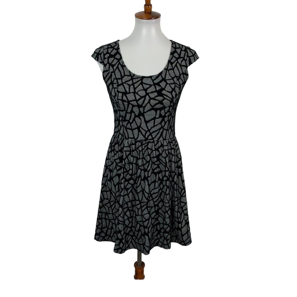 Collective Concepts Black Mesh Overlay Fit And Flare Party Dress XS